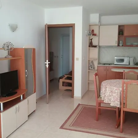 In Maya Apartament *